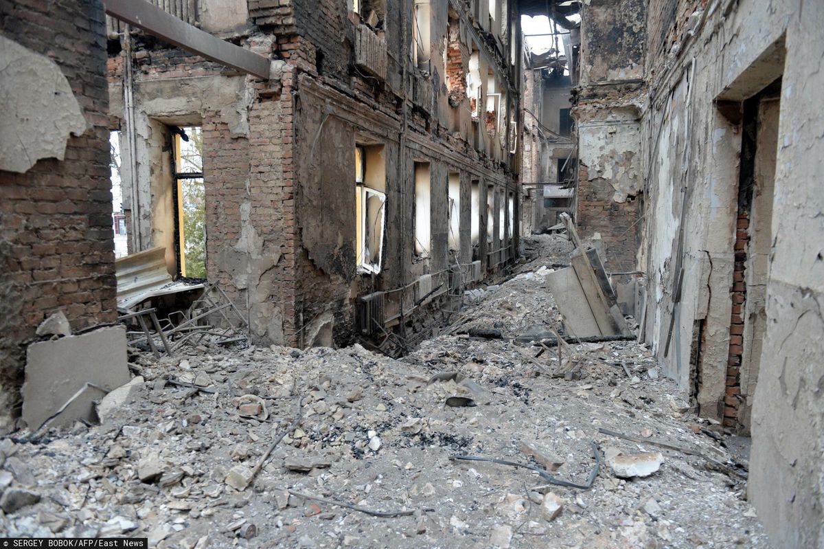 Zniszczona szkoła w Charkowie. W poniedziałek miasto zostało ostrzelane przez Rosjan 