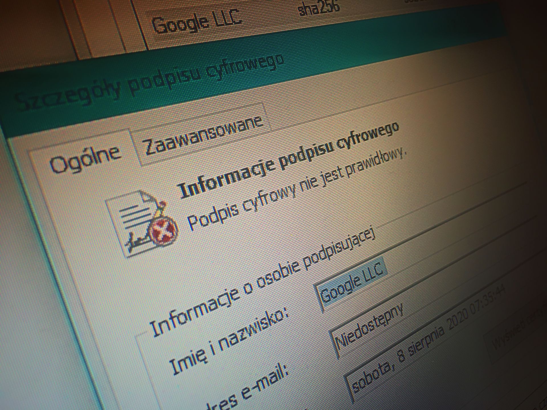 Jest wyjaśnienie, dlaczego SmartScreen blokuje Google Chrome. To przez ...