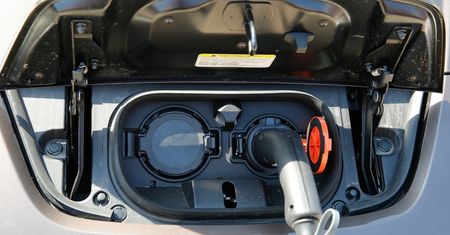 Chińczycy zbudują w Polsce fabrykę baterii do aut elektrycznych