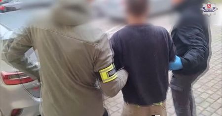 Zadzwonił na numer alarmowy, by poinformować, że zabił żonę i teściową. Grozi mu dożywocie