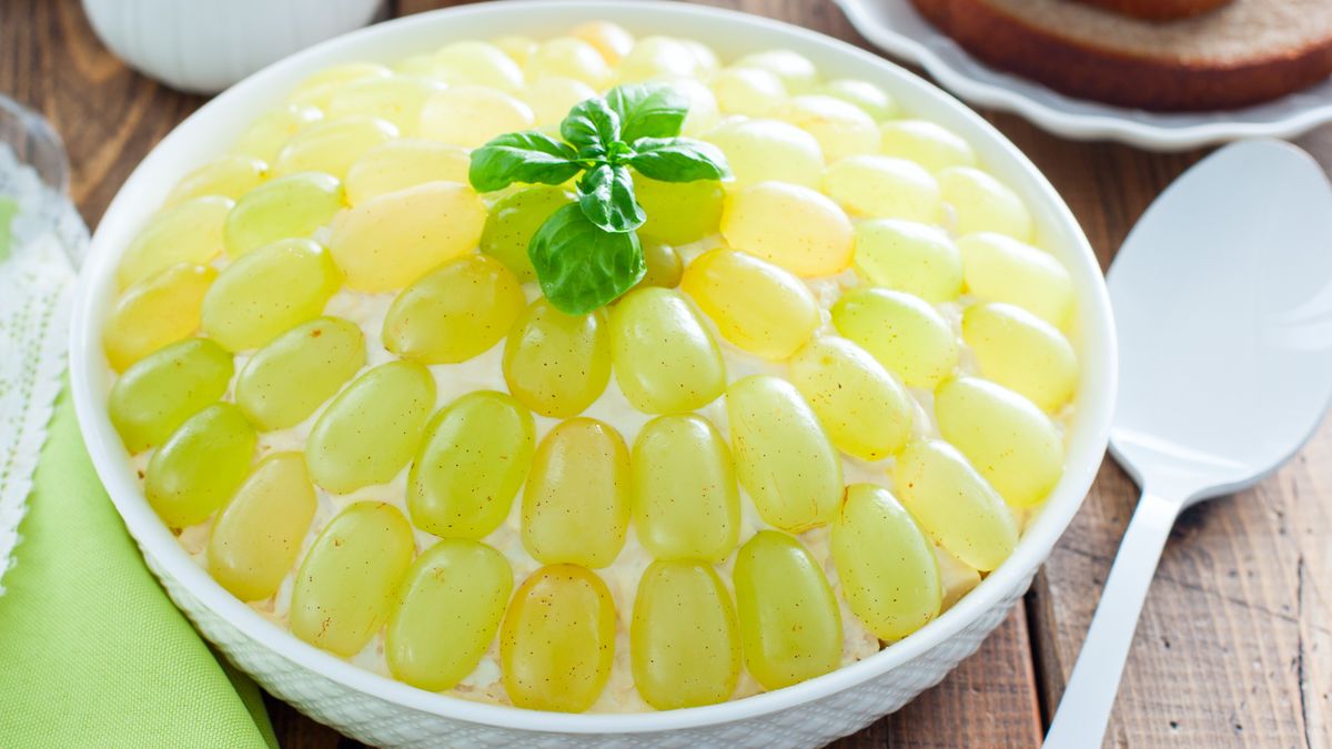 Sałatka z winogronami i kurczakiem