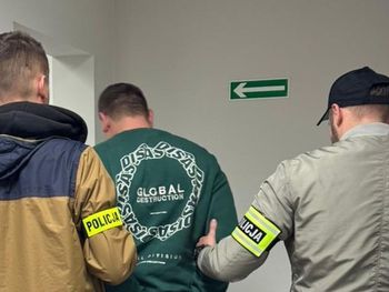 Nowa Wieś: 40-latek jechał na zakazie, w aucie miał narkotyki i wagę