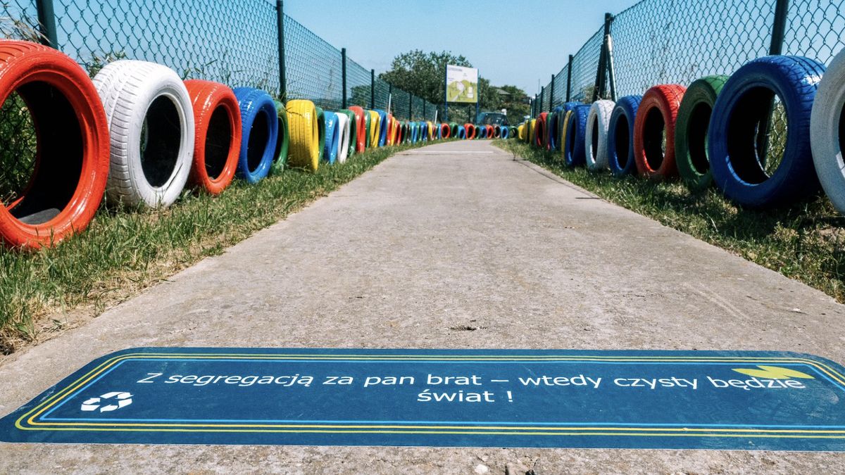 Z wysypiska na plac zabaw! W Suchym Lesie dzieci bawią się w duc