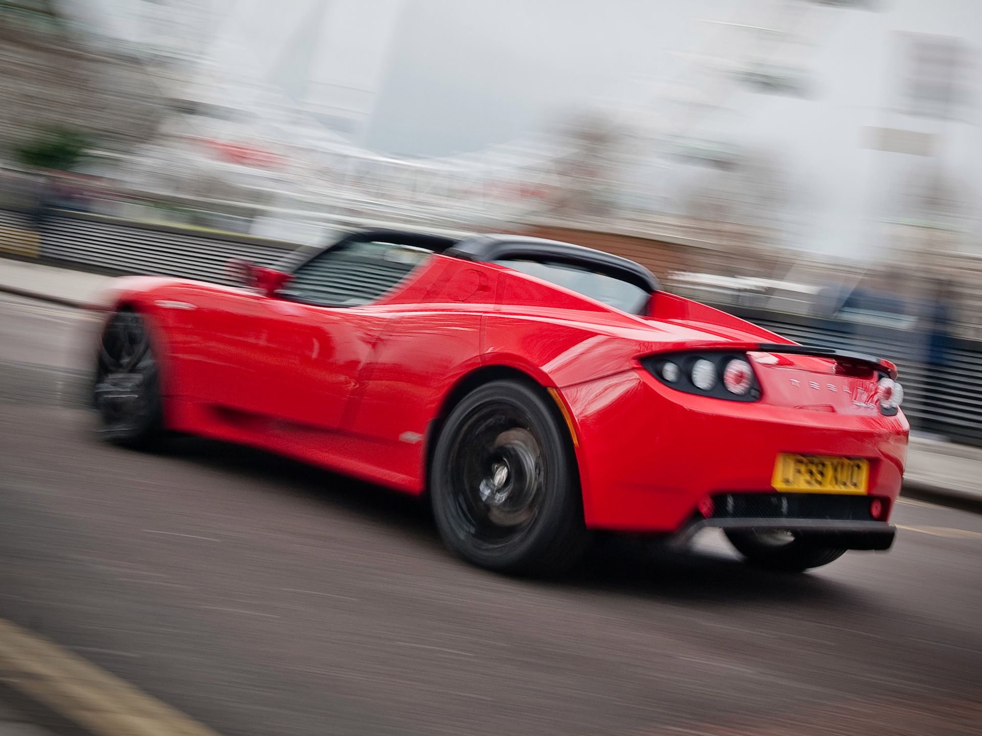 Tesla Roadster 3