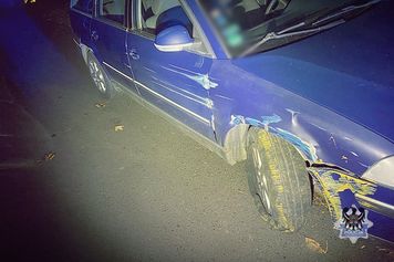 "Rozbiła auto na barierkach i próbowała odejść. Miała 2,21 promila, pasażer groził świadkom".