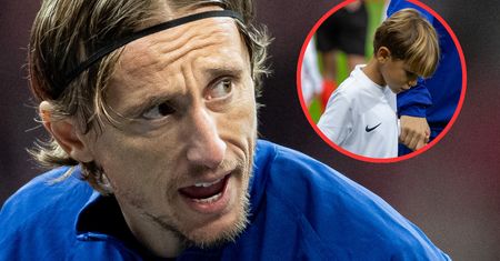 Ten chłopiec wyprowadził Modricia na Narodowym. To syn polskiego piłkarza