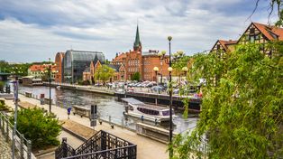 Bydgoszcz z odległej galaktyki. Dworzec, którego już nie ma, samochody na rynku i psie kupy