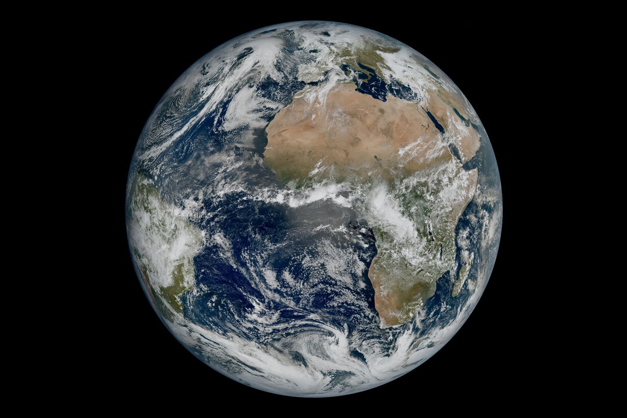 Nowe zdjęcie satelitarne pokazują Ziemię w kosmosie. Ten obraz zapada w pamięć