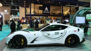 Dubajska policja wzmacnia flotę o Ferrari 812 Superfast od Mansory