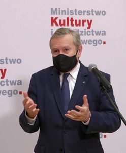 Konferencja premiera. Nowe obostrzenia dla branży kulturalnej. Będzie luźniej