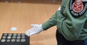 KAS przechwyciła 16 srebrnych monet. Numizmaty pochodzą z czasów carskich