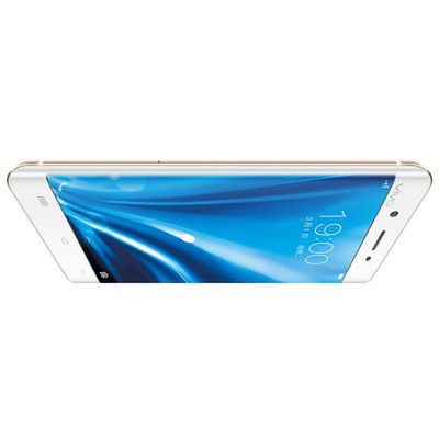 Vivo Xplay5 oficjalnie. Ma zagięty ekran i 6 GB RAM-u! 5