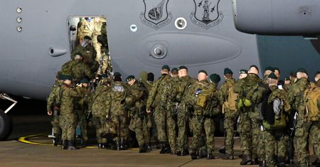 Żołnierze NATO i wojska USA wspólnie opuszczą Afganistan. Także Polacy
