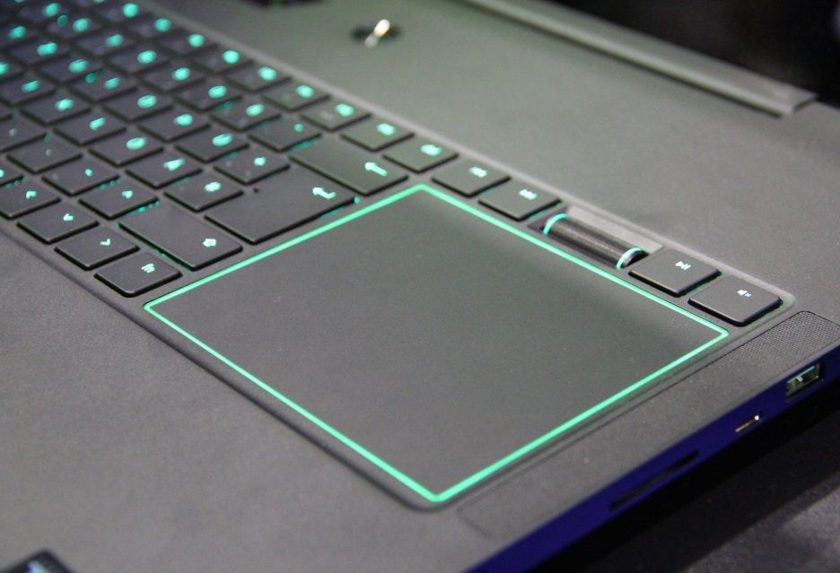 razer blade pro touchpad