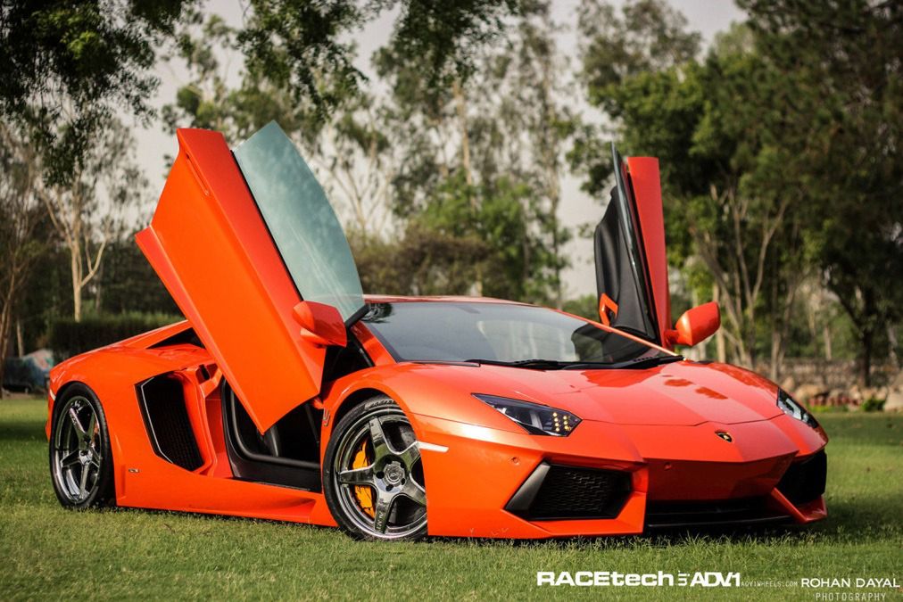 Lamborghini Aventador z felgami ADV.1 (źródło: ADV.1, fot. Rohan Dayal)