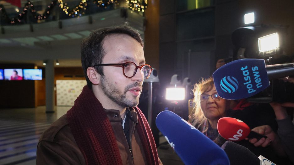 Samuel Pereira
Leszek Szyma�ski
PiS, Politycy PiS, polityka, prostest, siedziba, tvp, w siedzibie tvp