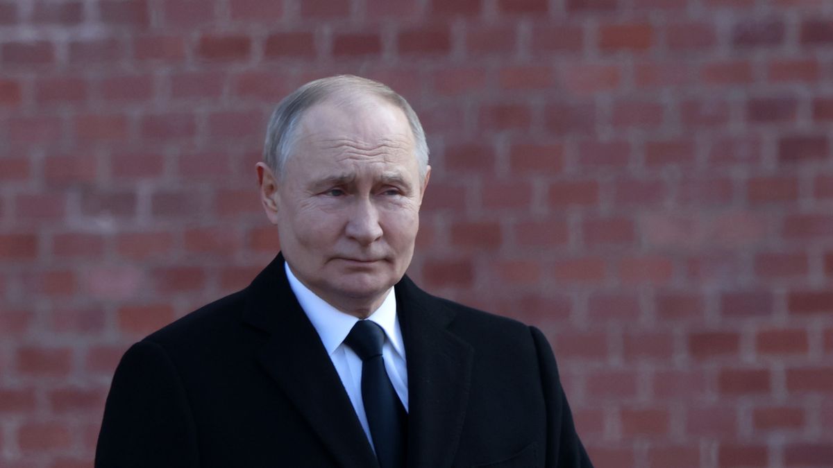 Więcej na ropę niż na pomoc Ukrainie. UE wciąż wspiera rosyjski budżet