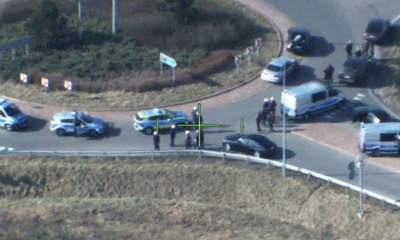 Policja udaremniła starcie pseudokibiców. 200 zamaskowanych mężczyzn zatrzymanych przed bójką
