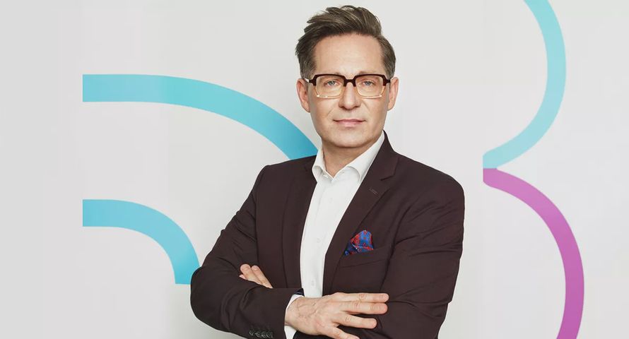 Duże zmiany w dziale reklamy Burda Media Polska. Po 20 lat odchodzi Michał Helman