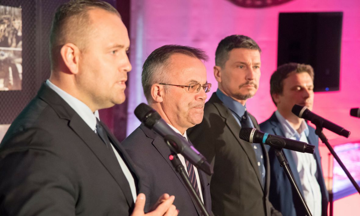 (Od lewej) Karol Nawrocki, Jarosław Sellin, Mariusz Wó