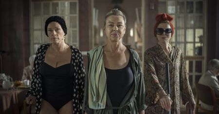 "Gang zielonej rękawiczki" Netfliksa. Polska komedia kryminalna o starszych paniach? Sprawdzamy