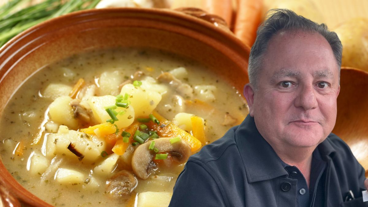 Robert Makłowicz zaprezentował to, jak powinna powstawać zupa wiedeńska