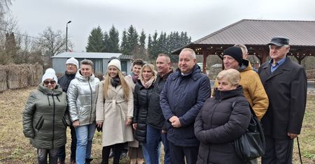 Nowa wiata na ROD "Winnica". Miasto podsumowało drugą edycję dotacji na części wspólne rodzinnych ogrodów działkowych