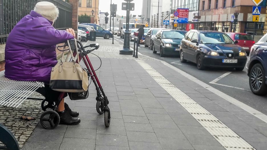 Od 2025 r. część emerytów zyska rentę wdowią