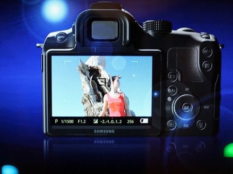 Samsung NX3 już w połowie lipca? 2