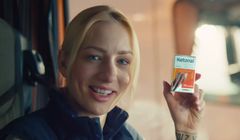 Ketonal Active ze spotem w reżyserii Jana Komasy (wideo)