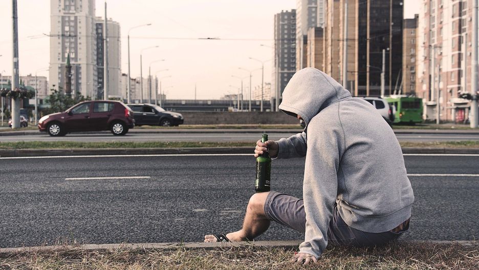 Śląsk. Pijany 19-letni mężczyzna w Tychach nie potrafił wytłumaczyć kradzieży.