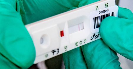 Test na koronawirusa za 140 złotych? To zwykła ściema