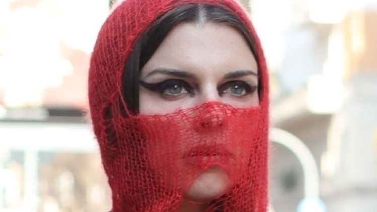 Julia Fox na włoskim Tygodniu Mody