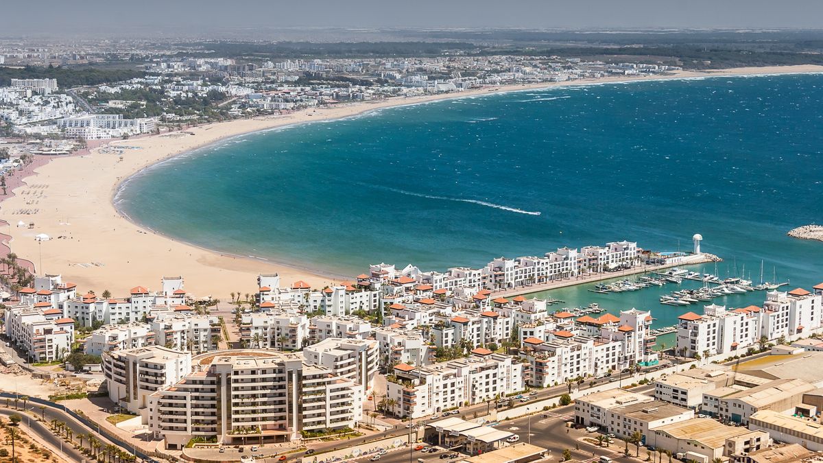Widok na plażę w Agadirze