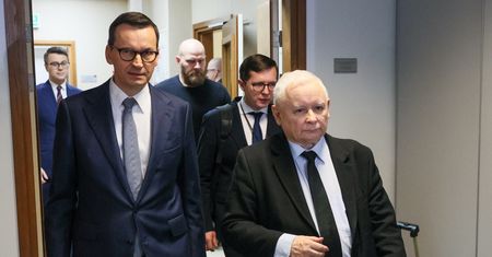 Morawiecki i Kaczyński przed komisją wizową. Nowe informacje