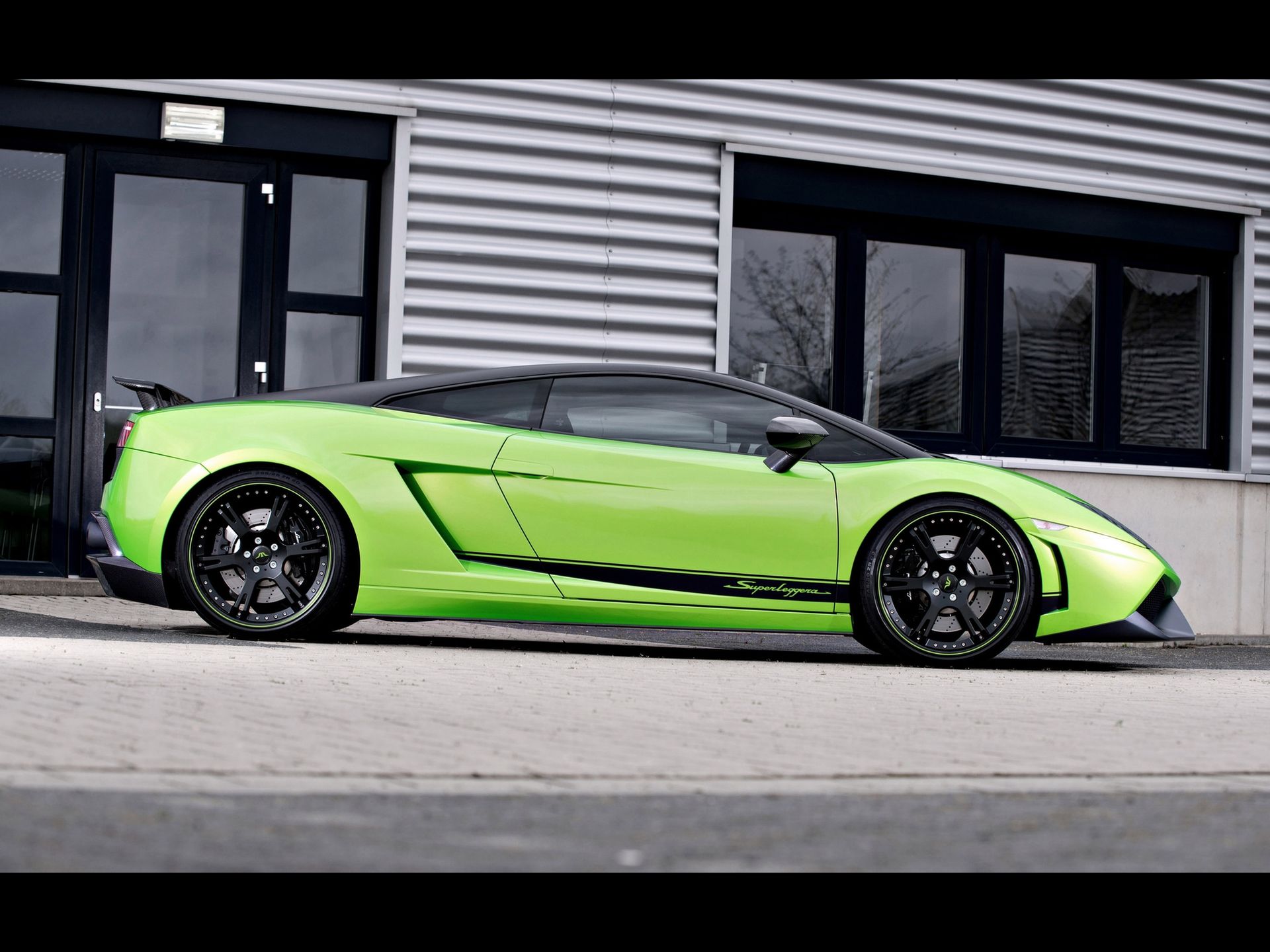 Wheelsandmore Gallardo LP620-4 Superleggera Green Beret fot.4