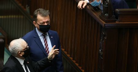 PiS już raz przejechało się na obniżce akcyzy na paliwo. Wtedy się nie udało, a teraz?