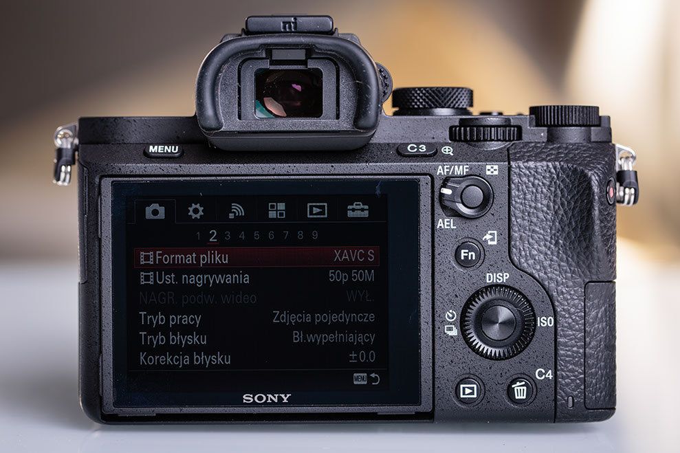 Korzystasz z nieoficjalnego oprogramowania do aparatów Sony? Przygotuj się na utratę gwarancji 2