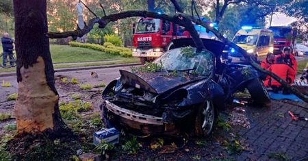 Porsche rozpadło się na kawałki. Koszmarny wypadek w Kocku