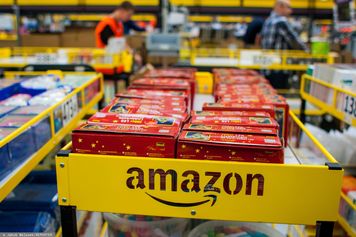 Amazon pod lupą Brukseli. Sprawdzą, jak pracują Polacy