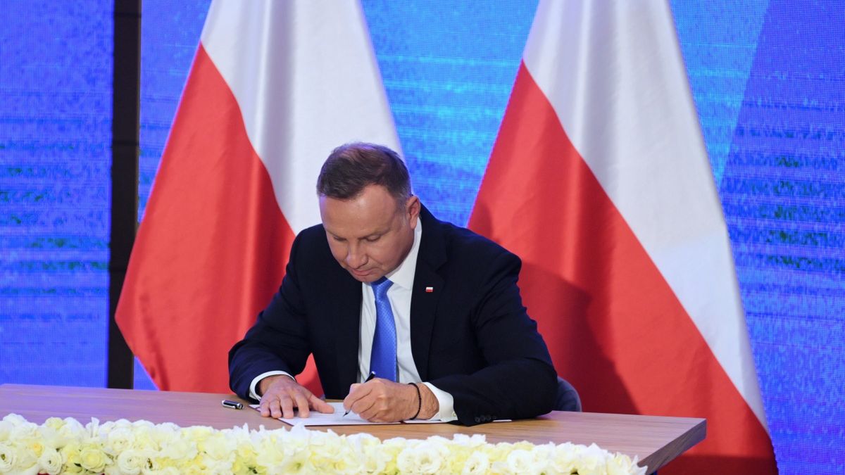 Andrzej Duda postąpił słusznie, zgadzając się na wprowadzenie stanu wyjątkowego? Zapytaliśmy o to wyborców PiS i partii opozycyjnych 