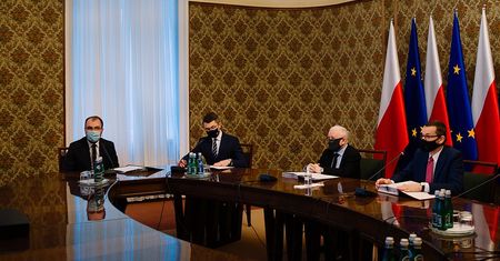 Rząd zdecydował. Sprzedaż państwowej ziemi nadal wstrzymana