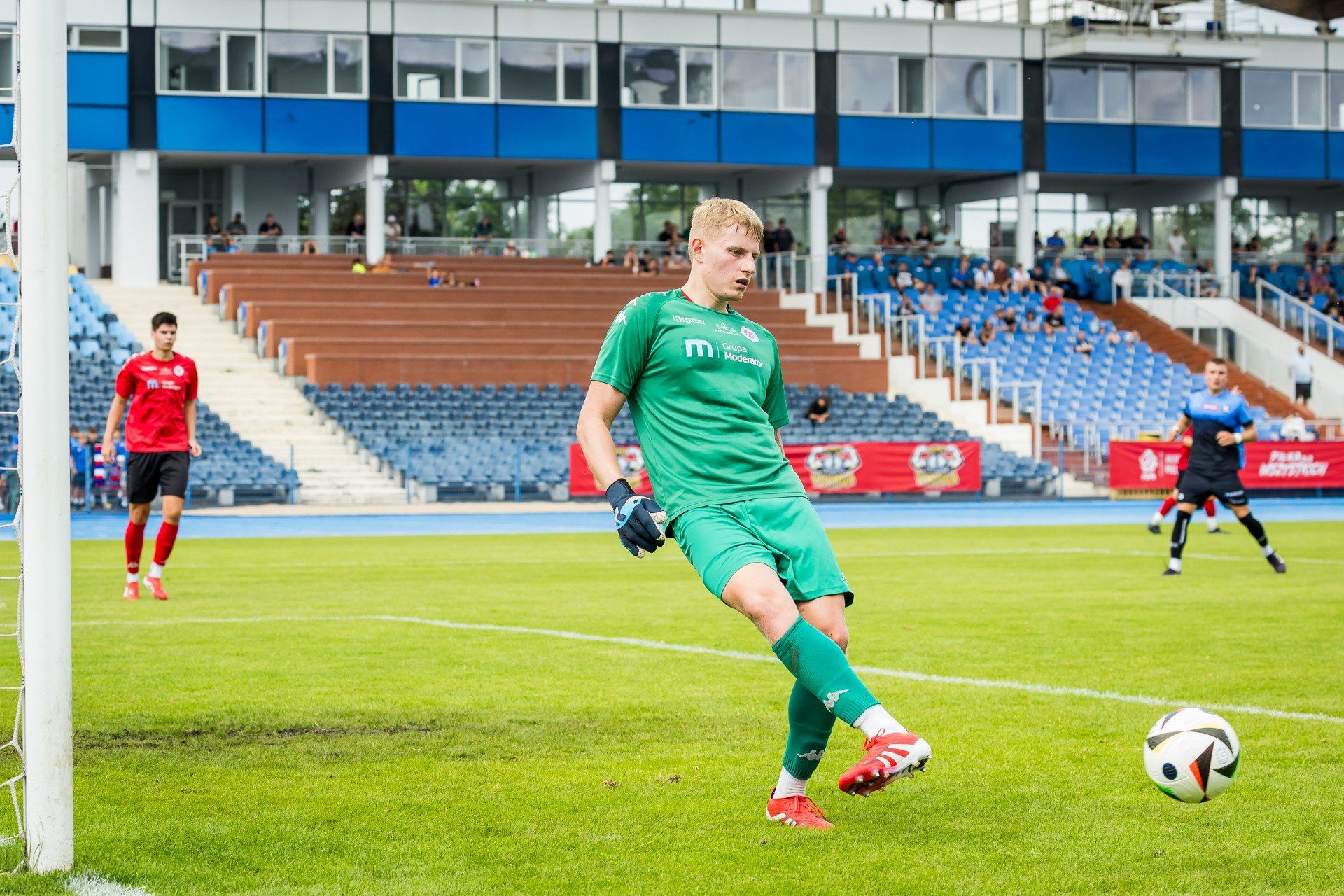 W ostatnim meczu przed startem Betclic 3. Ligi Zawisza Bydgoszcz pokonał 4:1 Chemika Bydgoszcz. 