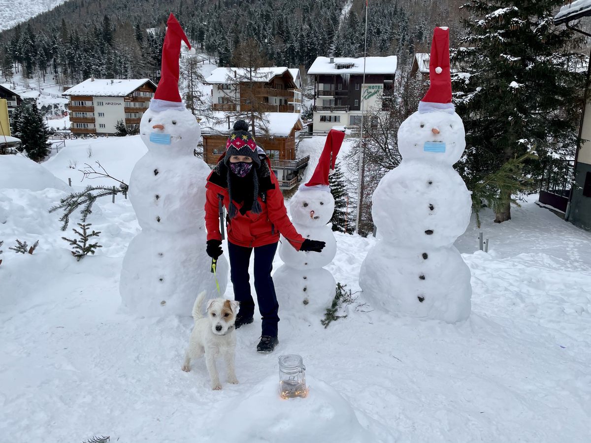 W szwajcarskim Saas-Fee maski trzeba nosić też na ulicach 