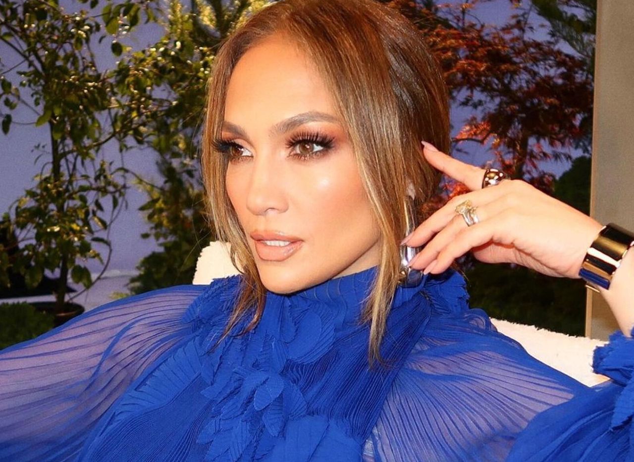 Wszyscy patrzyli na uda Jennifer Lopez. Takich butów jeszcze nie widzieliśmy