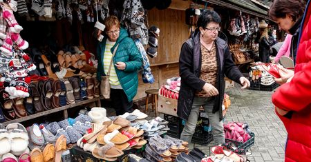 Straganiarze walczą o wolny rynek. Spór o chińskie ciupagi w Zakopanem