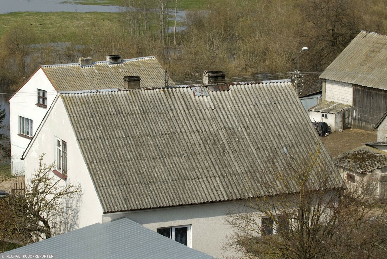 "Miliony domów pozamykane na zardzewiałe kłódki". Eksperci alarmują