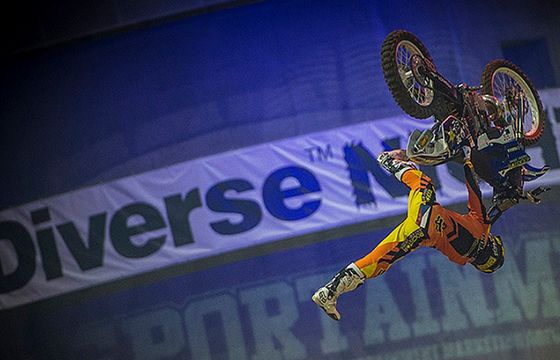 Diverse sponsorem Night of the Jumps w Polsce