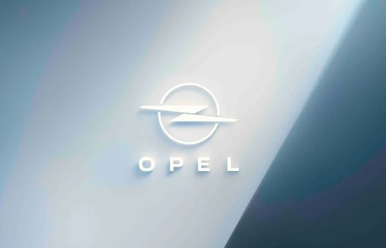 Opel znowu zmienia logo