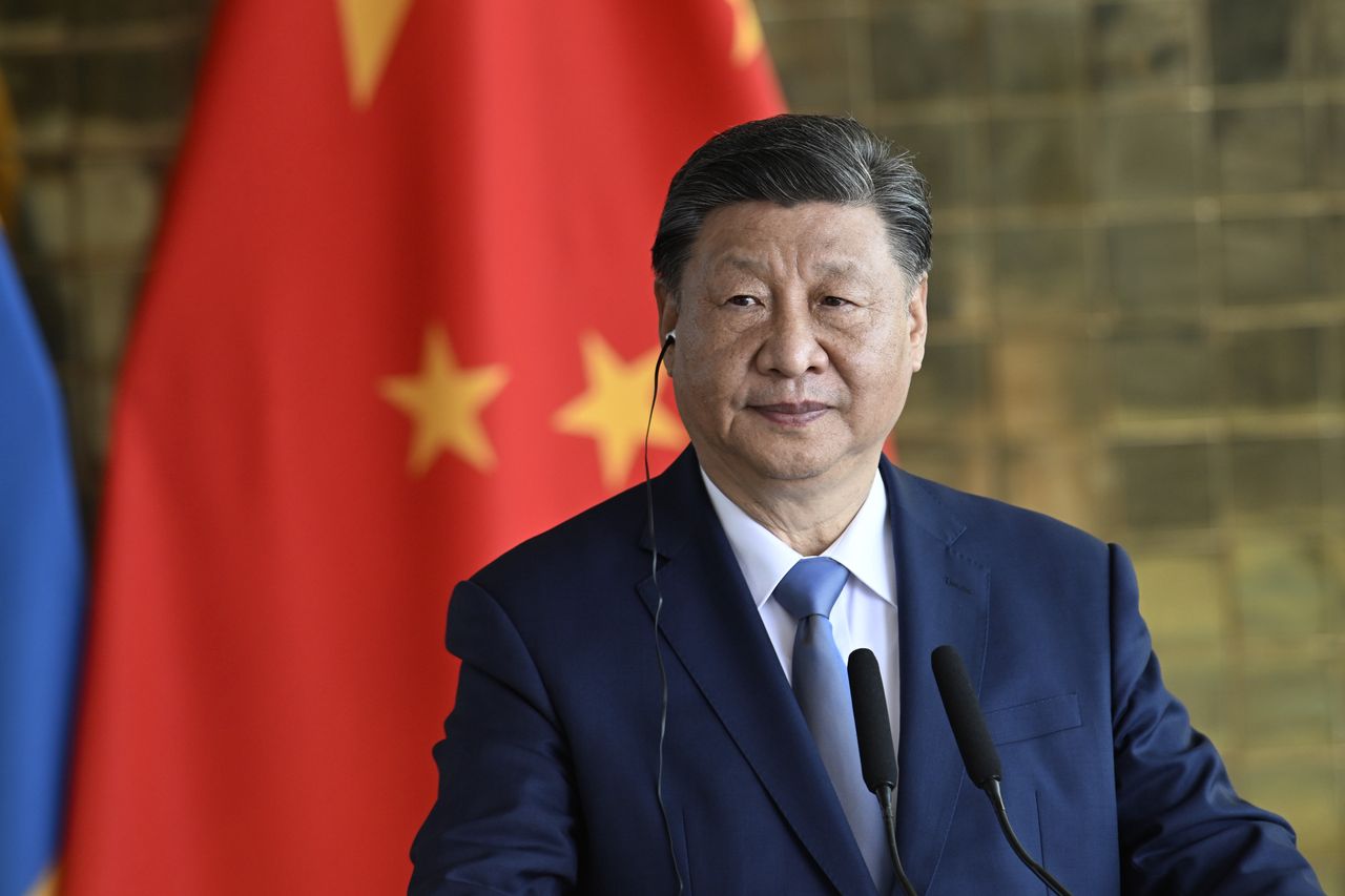 Lithuania expels Chinese diplomats, Beijing vows retaliation